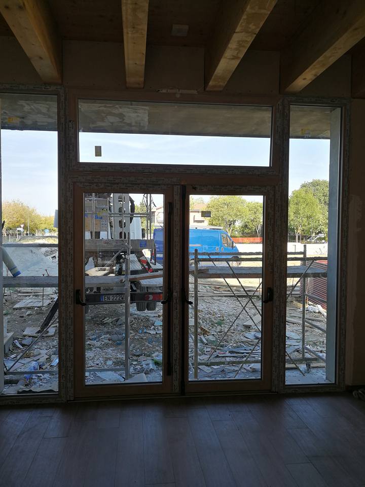 vista interna di porta d'ingresso