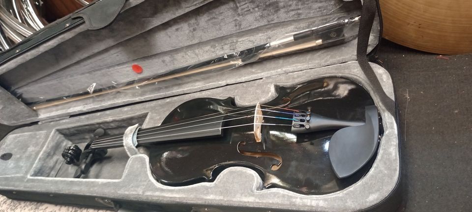 4/4 Sized Black Violin
