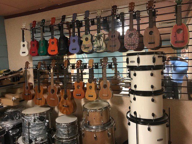 Acoustic Guitars, ukuleles for Sale - Hayes House of Music, Topeka ks