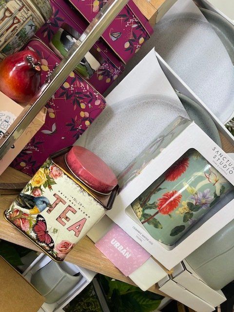 Tea Canister & Mugs— Homewares Store In Central Highlands,QLD