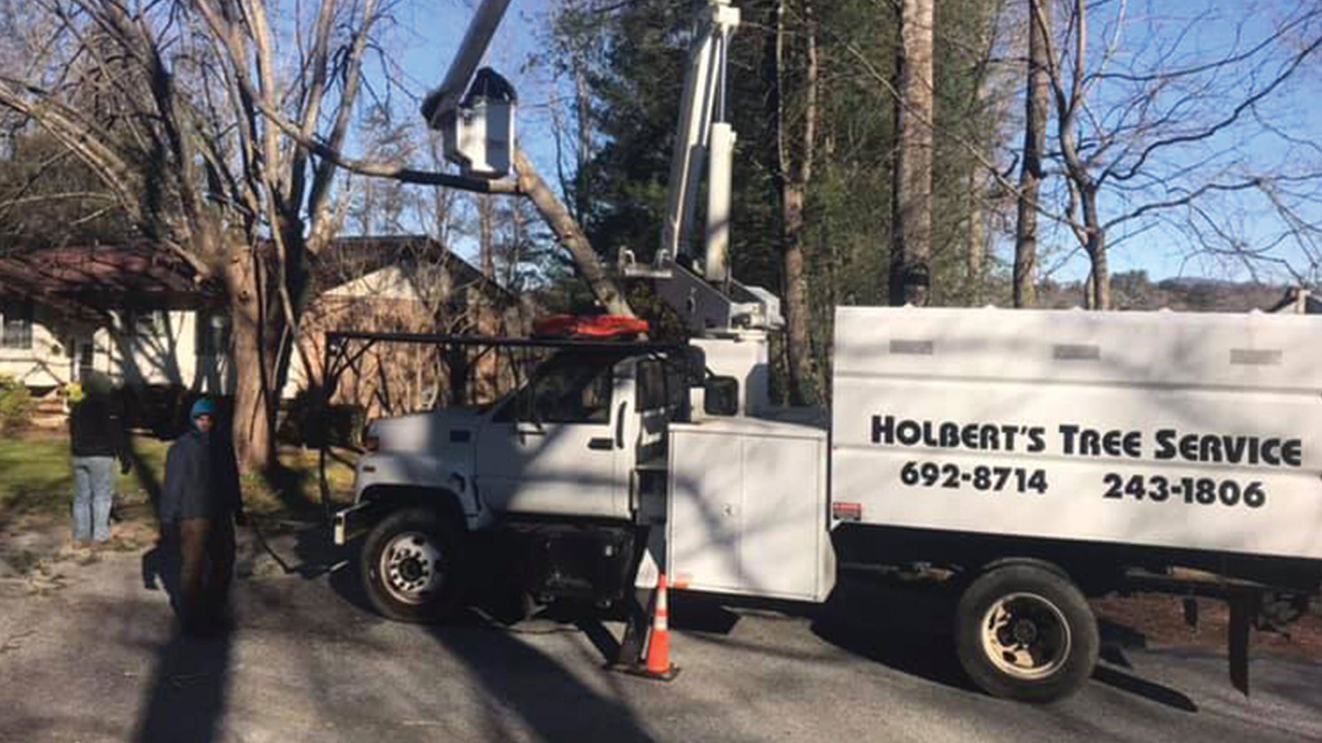 Holbert's Tree Service gallery 9