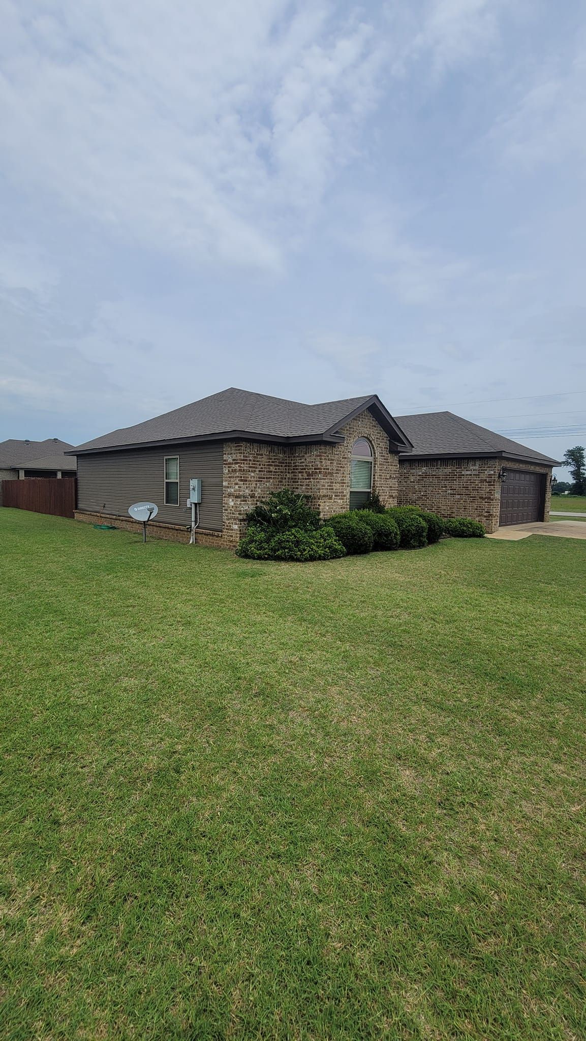 Asphalt shingle roof replacement in Brookland, AR