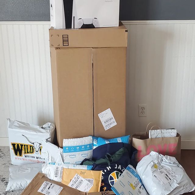 A cardboard box with the word wild on it