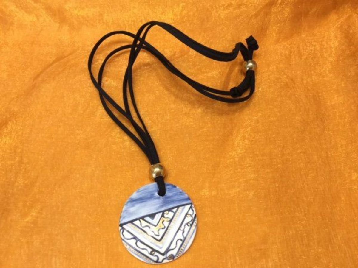 collana con ceramica decorata