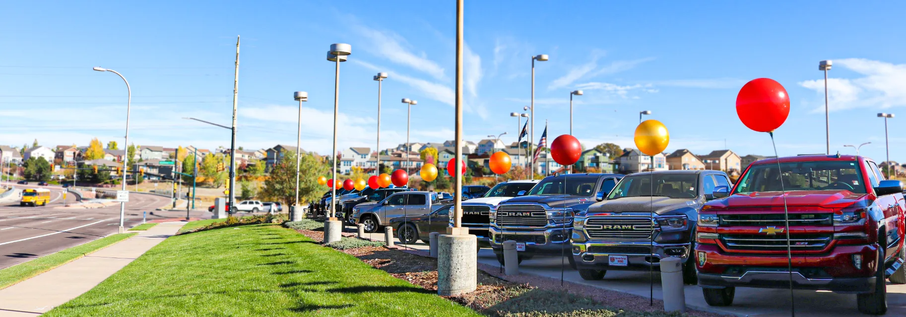 New & Used Car Lot Balloons At It's Best
