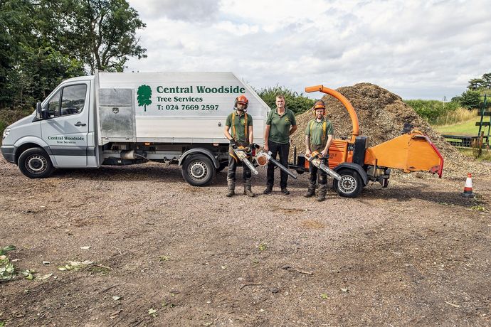 3 professional tree surgeons from Central Woodside Tree Services