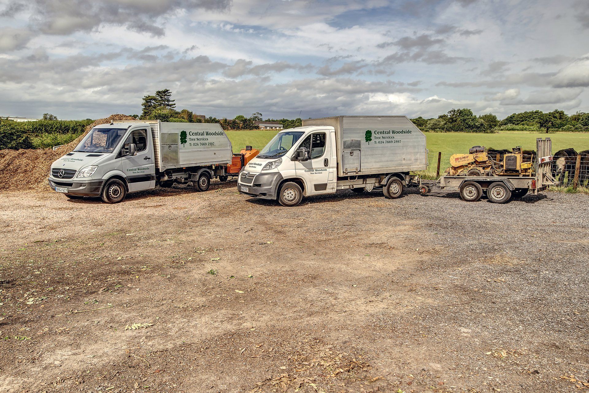 Central Woodside Tree Services work vehicles and machinery