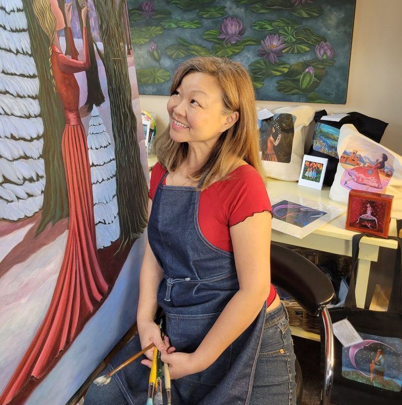 Photo of Ting Yuen: artist in acrylics