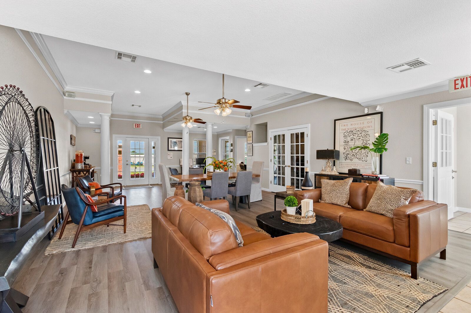 the heights on oak interior