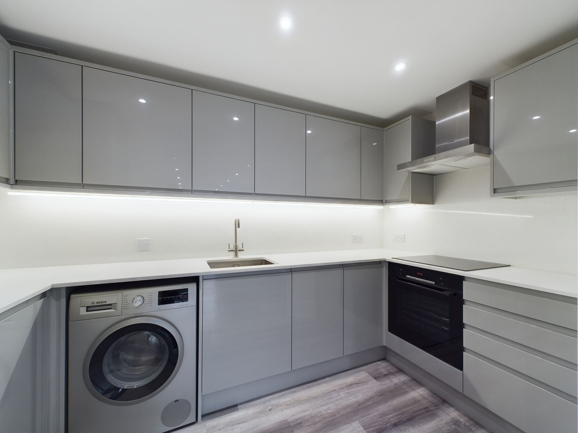 kitchen 2 bed flat to rent reading refurbished