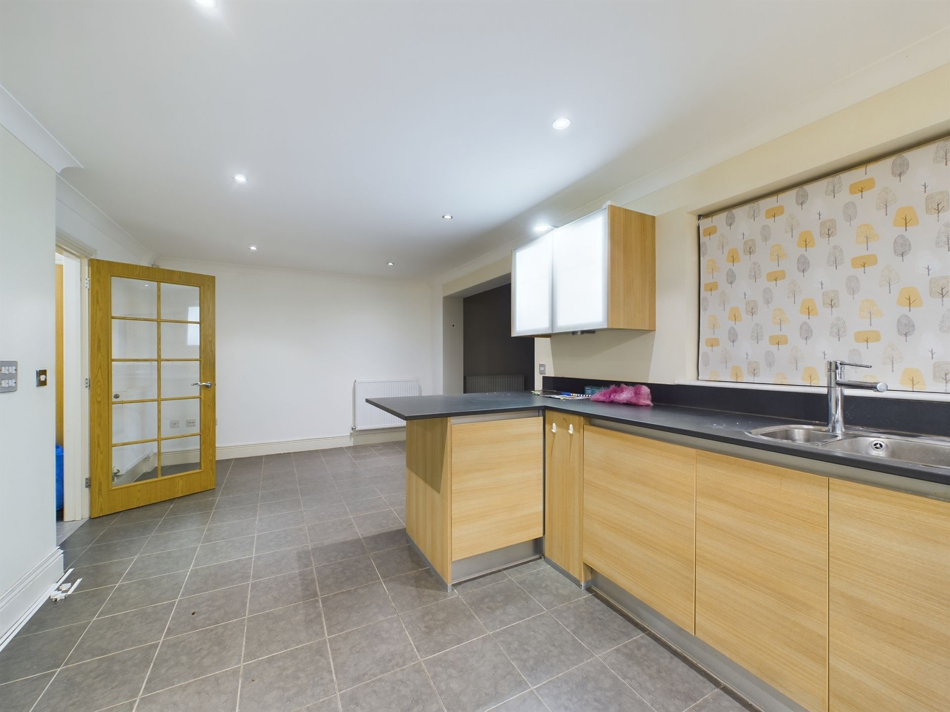 kitchen 3 bed house to rent reading