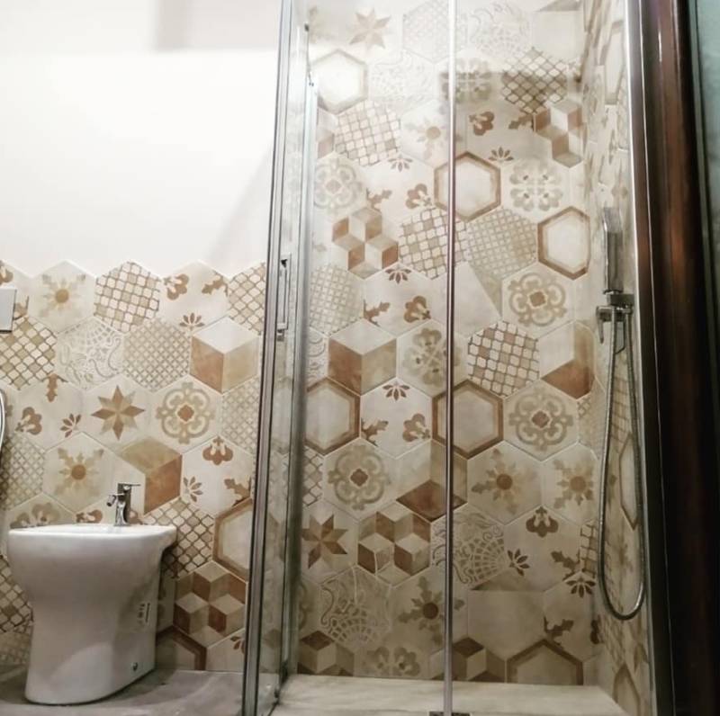 Box doccia piastrelle fantasia