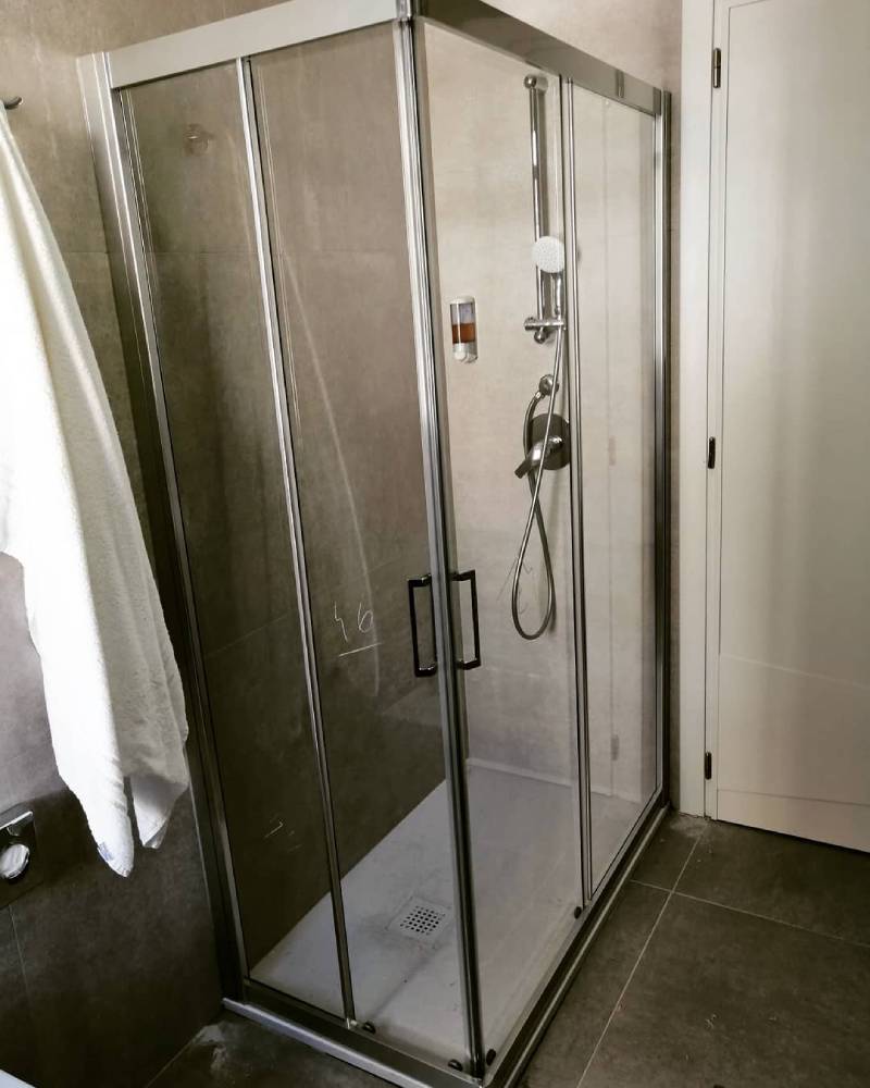 Realizzazione box doccia