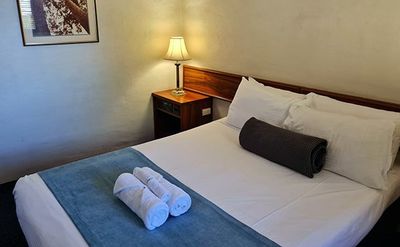 motels in albury nsw with queen suite accommodation