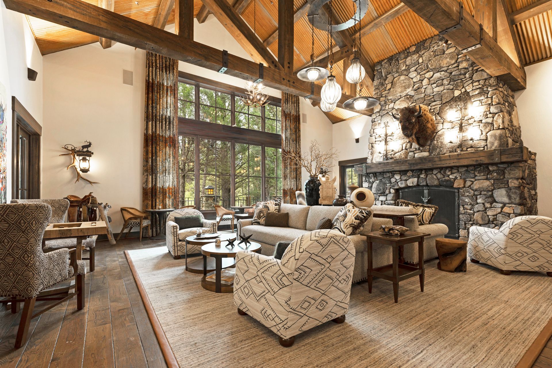 A living room filled with furniture and a fireplace.