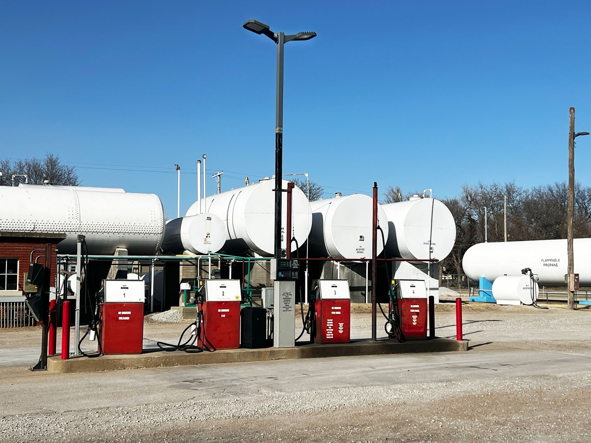 photo of cardtrol fuel station in hutchinson, ks