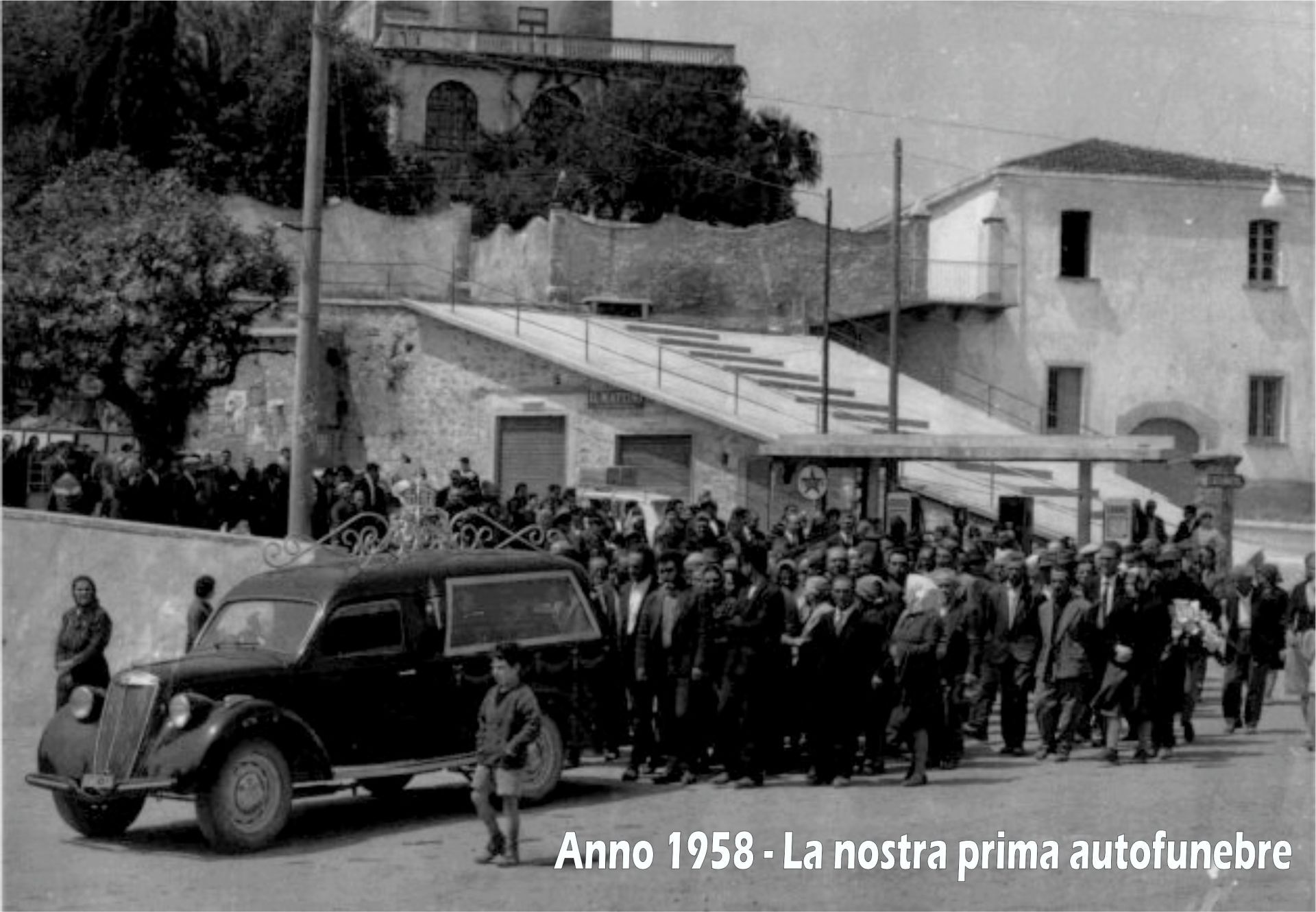 La prima autofunebre delle onoranze funebri