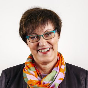 Dr. Angelika Schlaefke