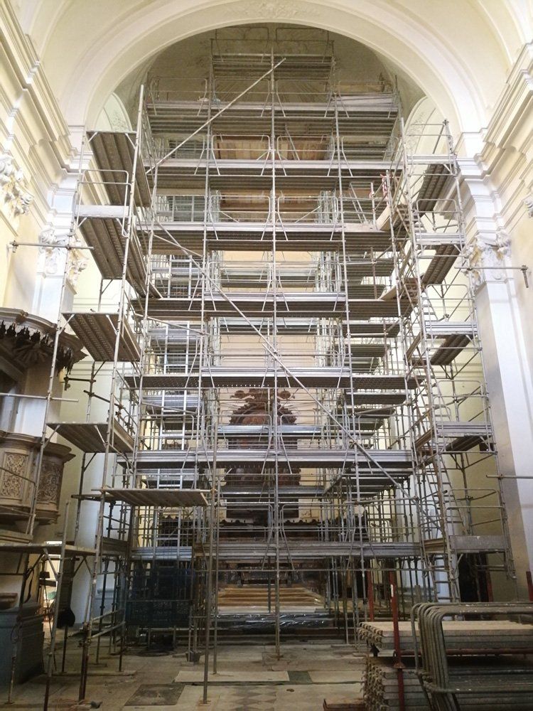 restauro di una chiesa