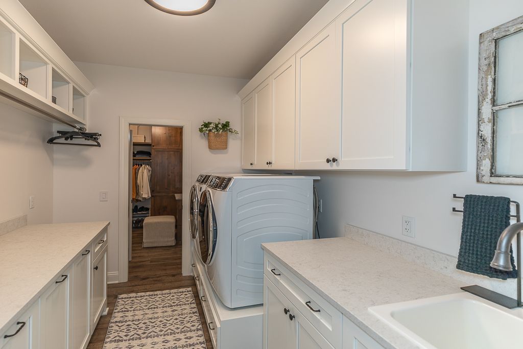 Alron Home interior 39