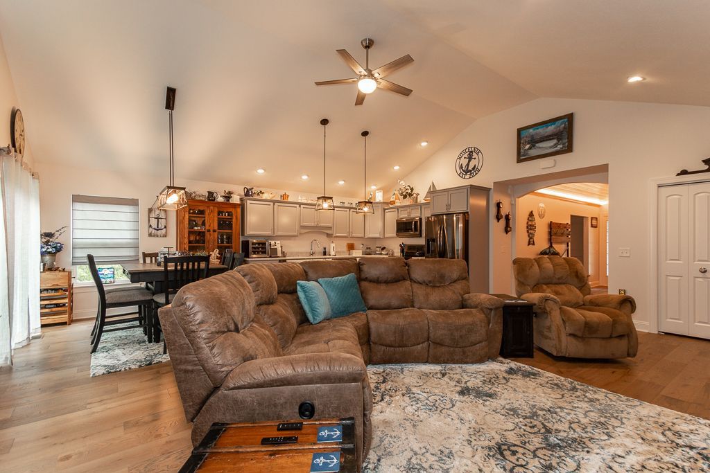 Alron Home interior 68