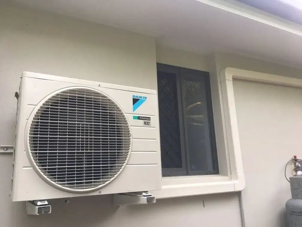White Daikin Air Conditioner Unit — Hinterland Air Conditioning Sunshine Coast in Palmwoods, QLD