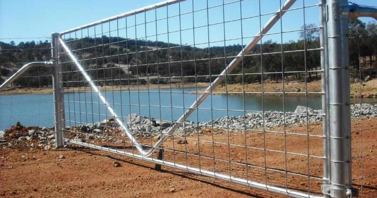 Metal Gate Outdoor — We Sell Fencing Supplies in the Southern Highlands, NSW