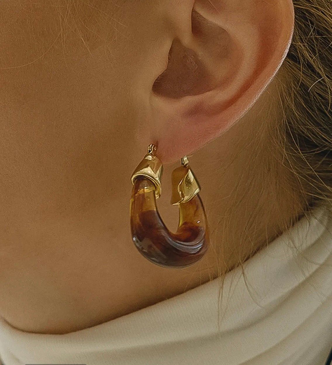 Arlowe resin hoop earring