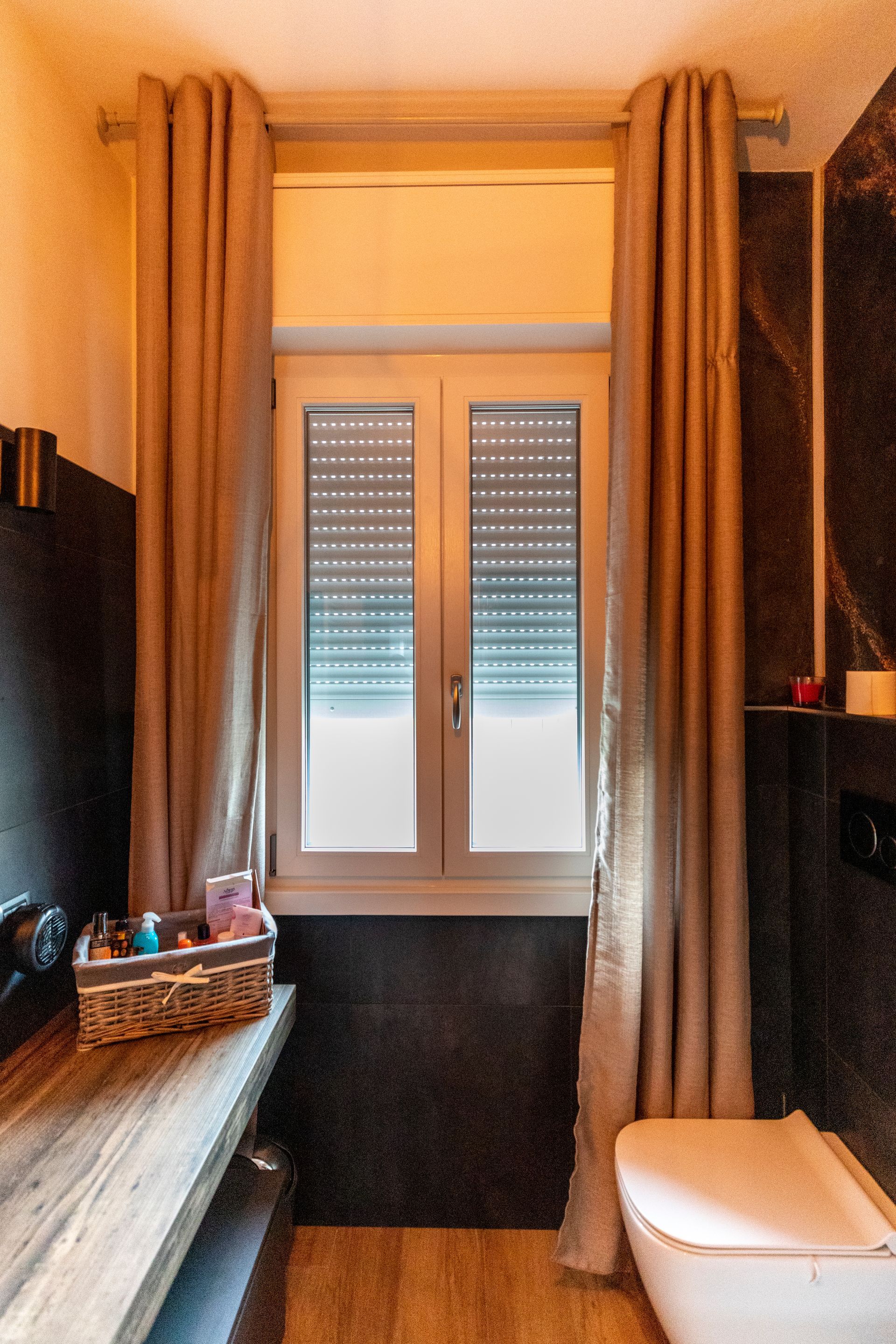 finestra chiusa in pvc bagno