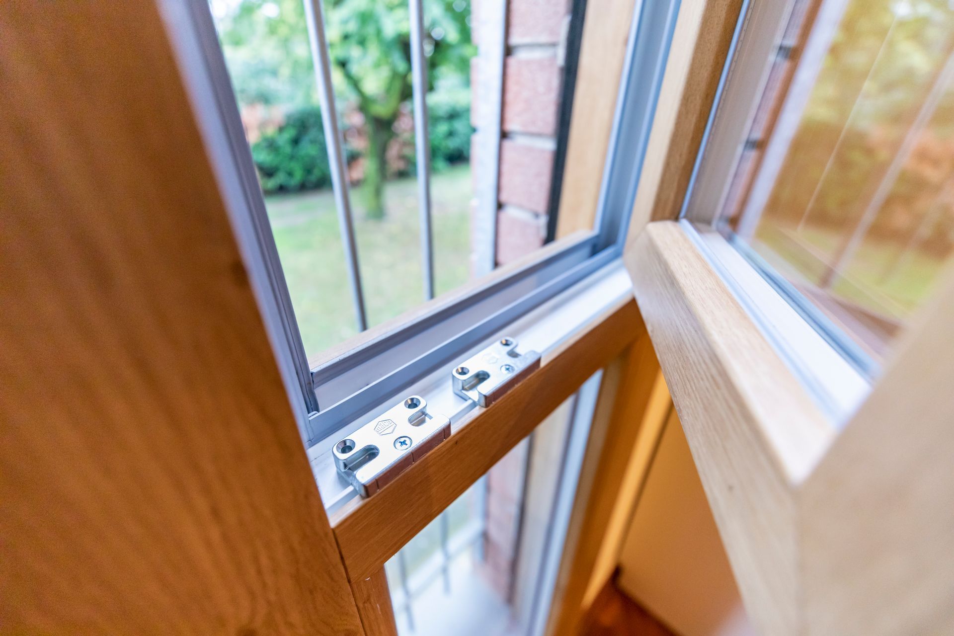 dettaglio di finestra slim