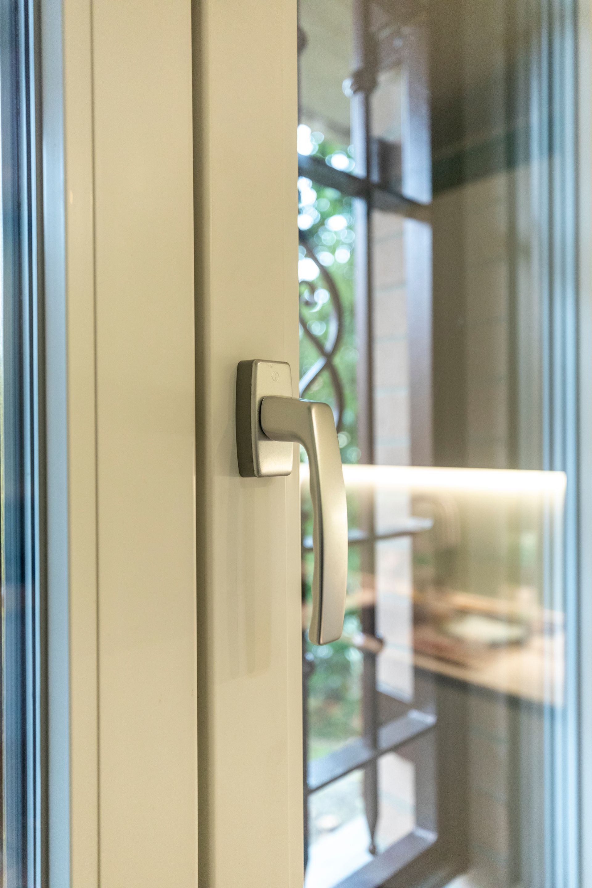finestra pvc dettaglio maniglia