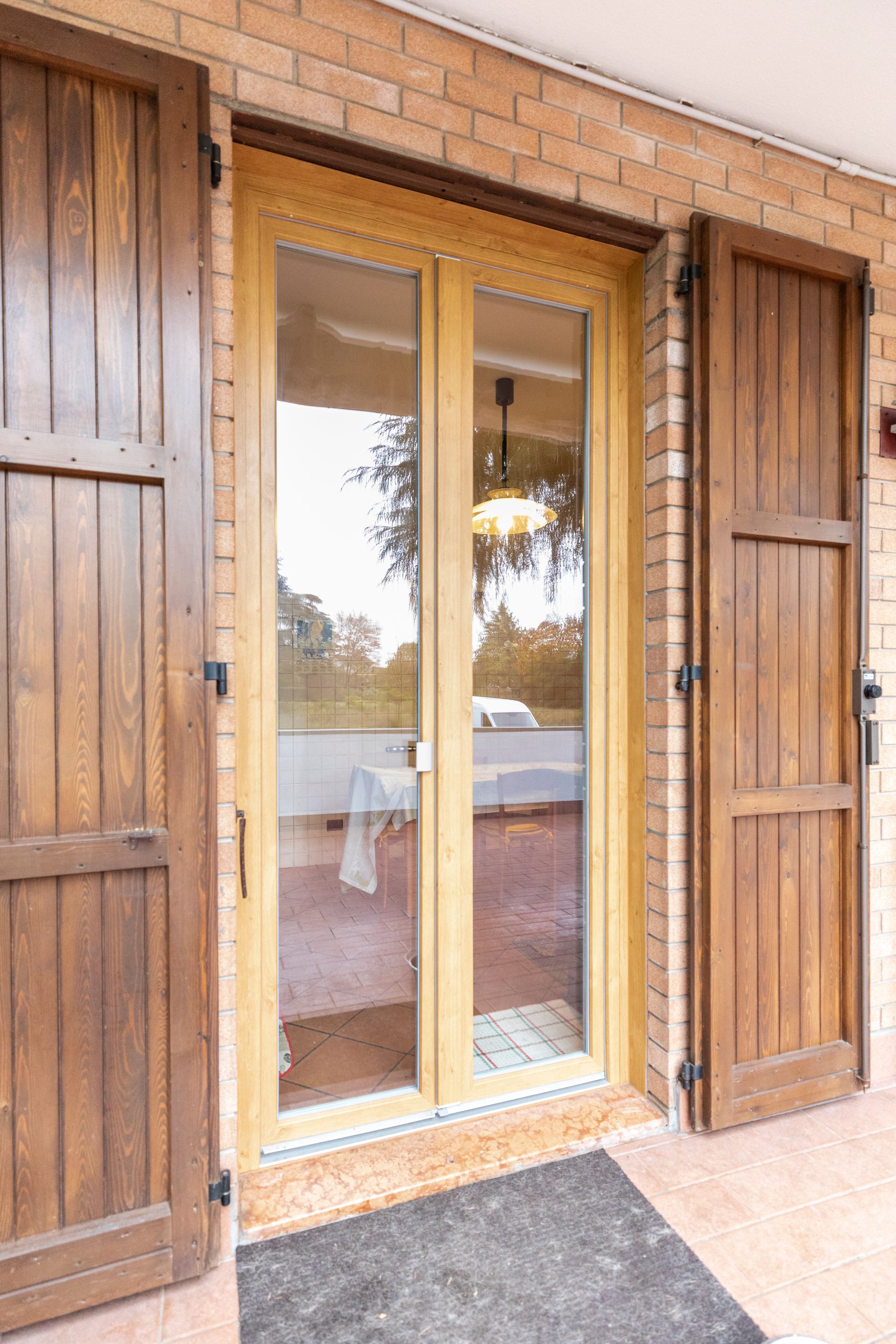 scuri porta finestra aperti 1