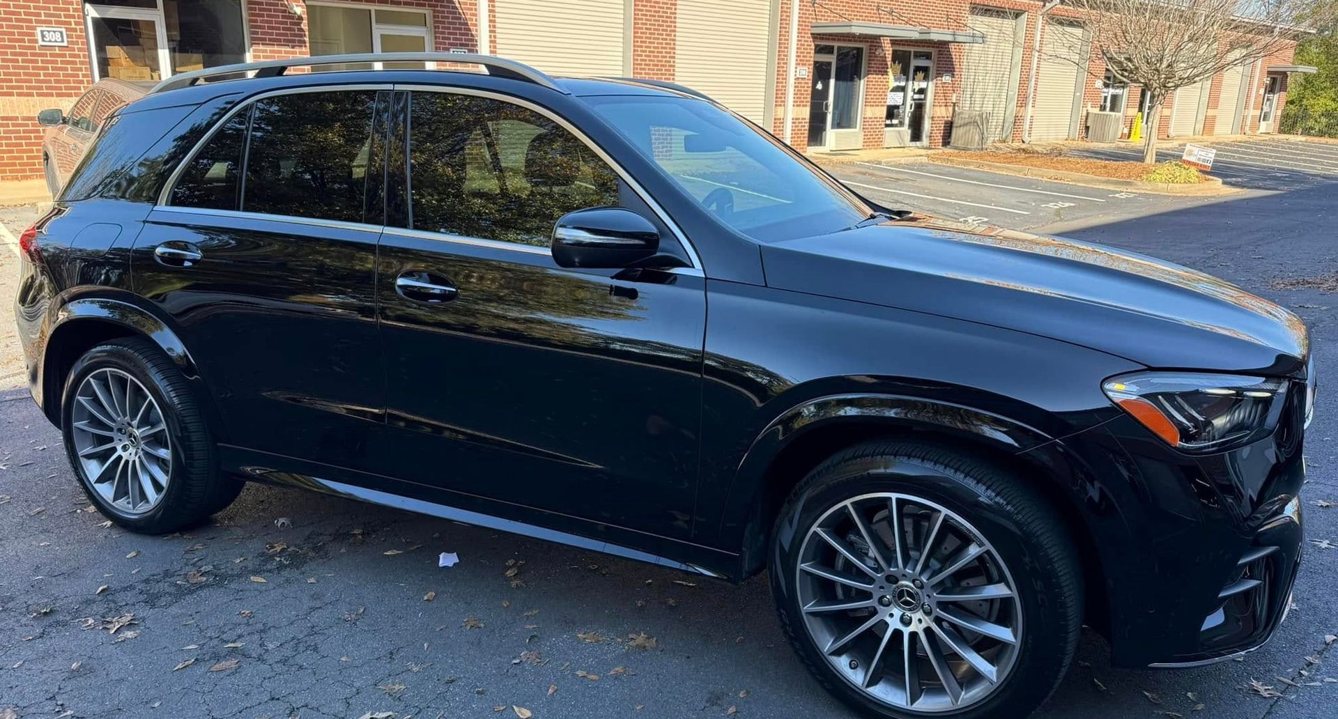 Professional mobile car window tinting