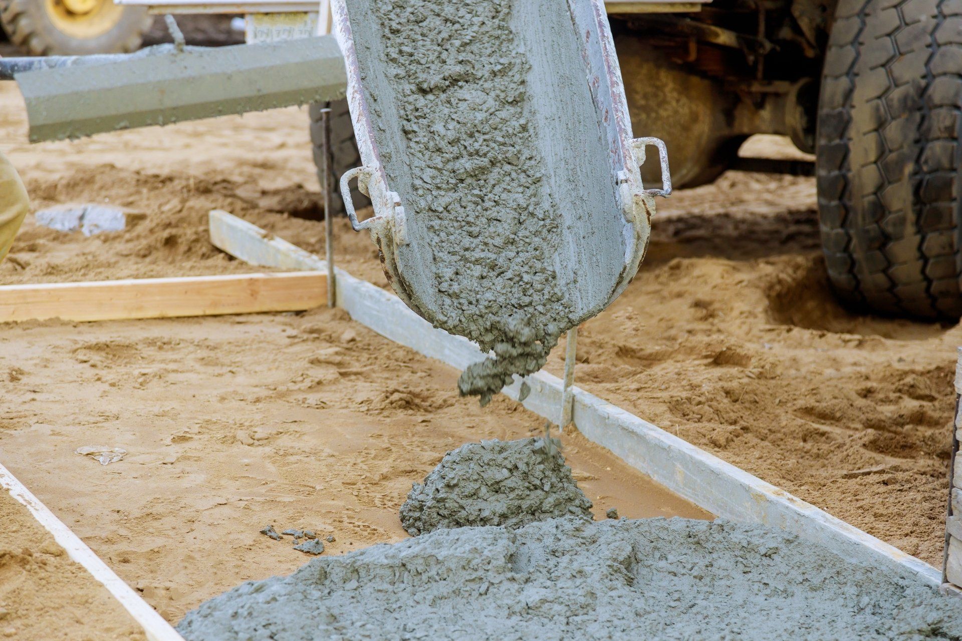 on-site cement pouring needs truck insurance