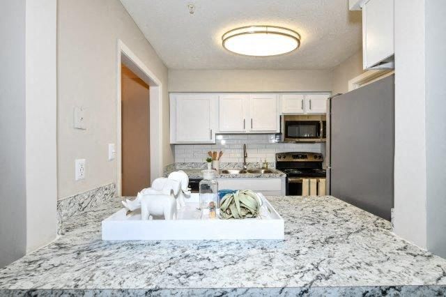 woodcrest-village-kitchen