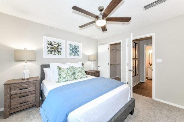 woodcrest-village-bedroom