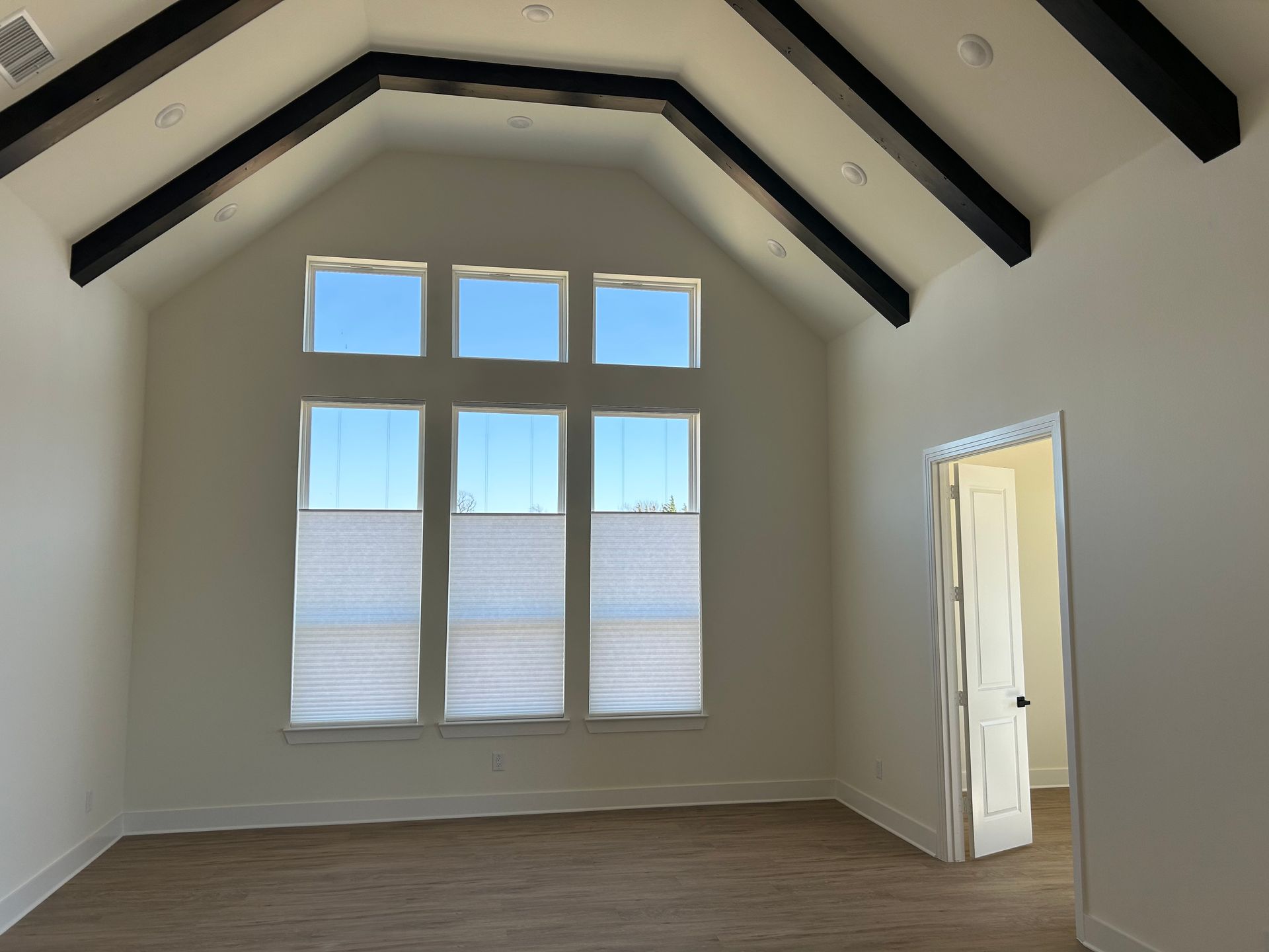 Honeycomb Shades (Cellular shades) in a Texas Home