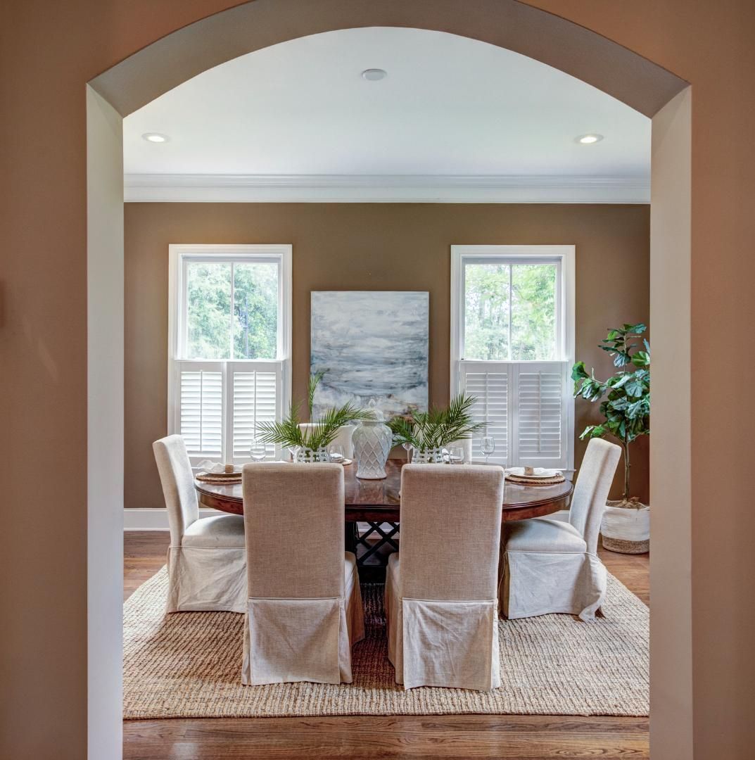 Plantation Shutters & Café Shutters