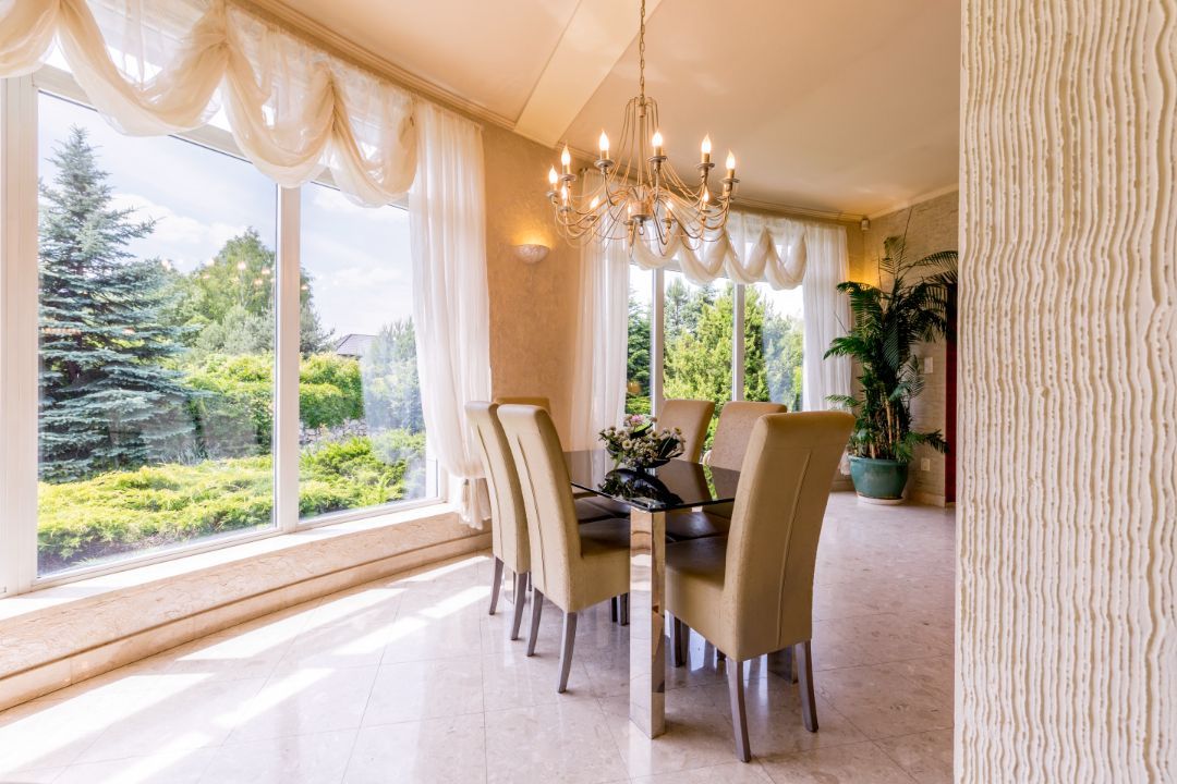 Accent Pieces: Valances, Cornices, Swags