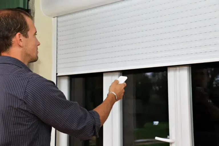 When to Use Motorized Blinds vs. Smart Curtains by Room