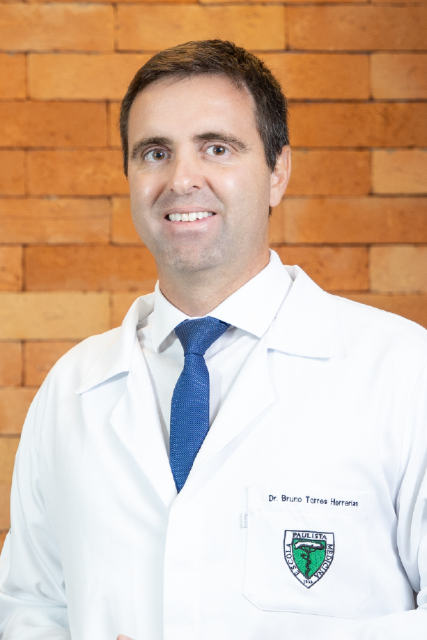 Dr. Bruno ﻿Torres Herrerias