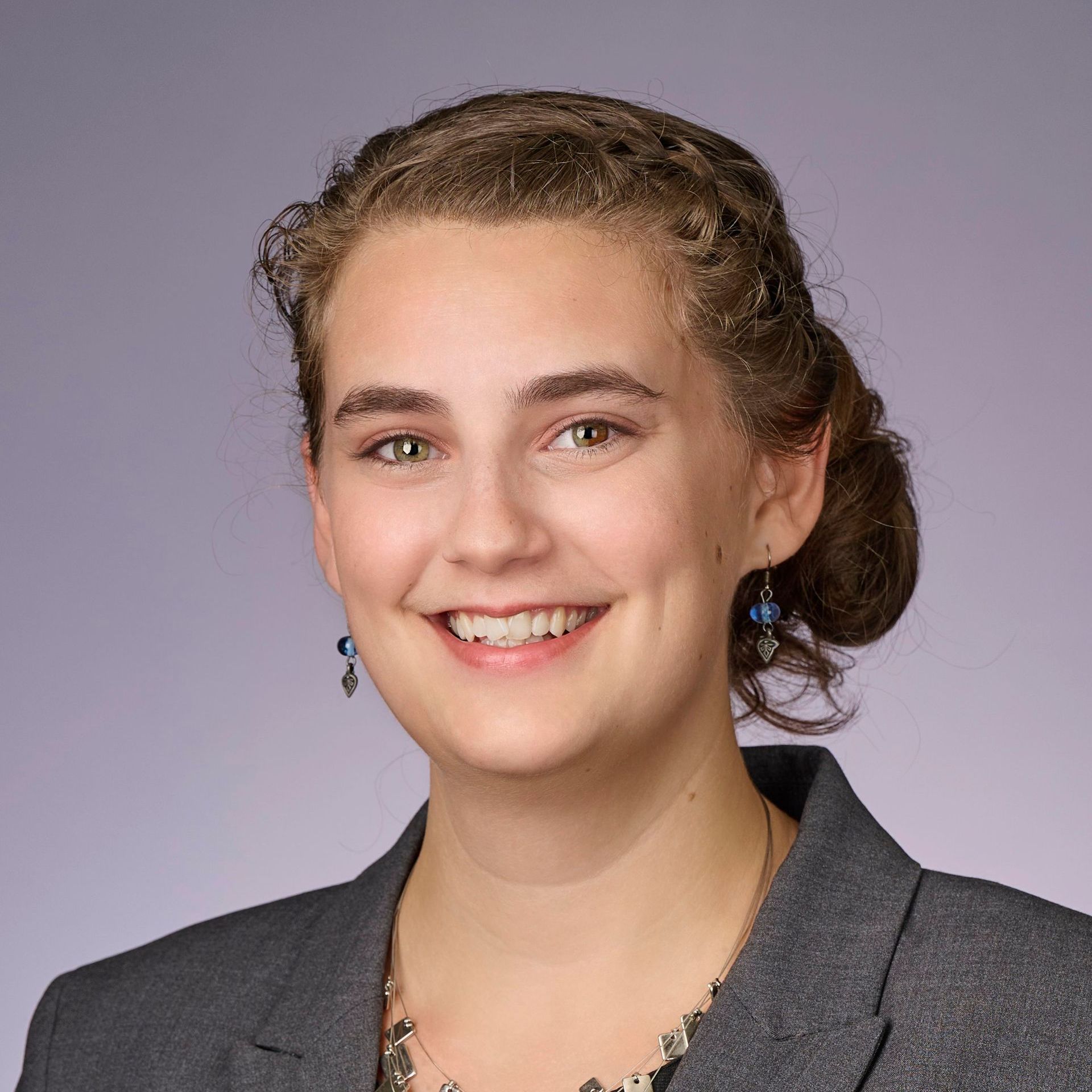 Sophia Lewis Headshot