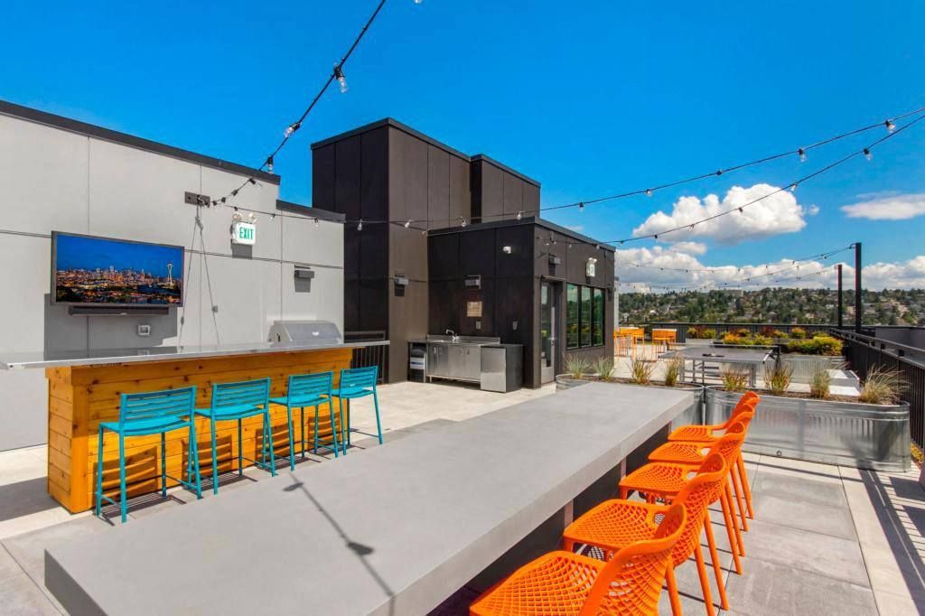 Vive Exterior Apartments in Seattle, WA