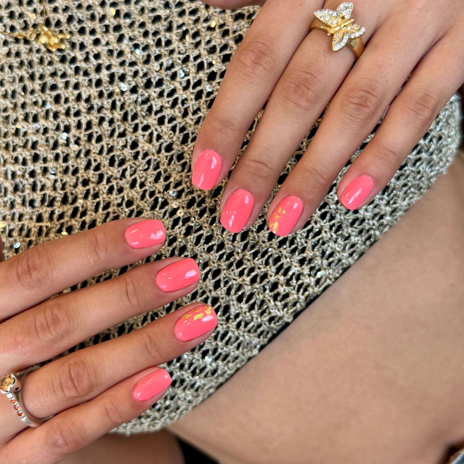 Esmaltado Permanente Toque Dorado