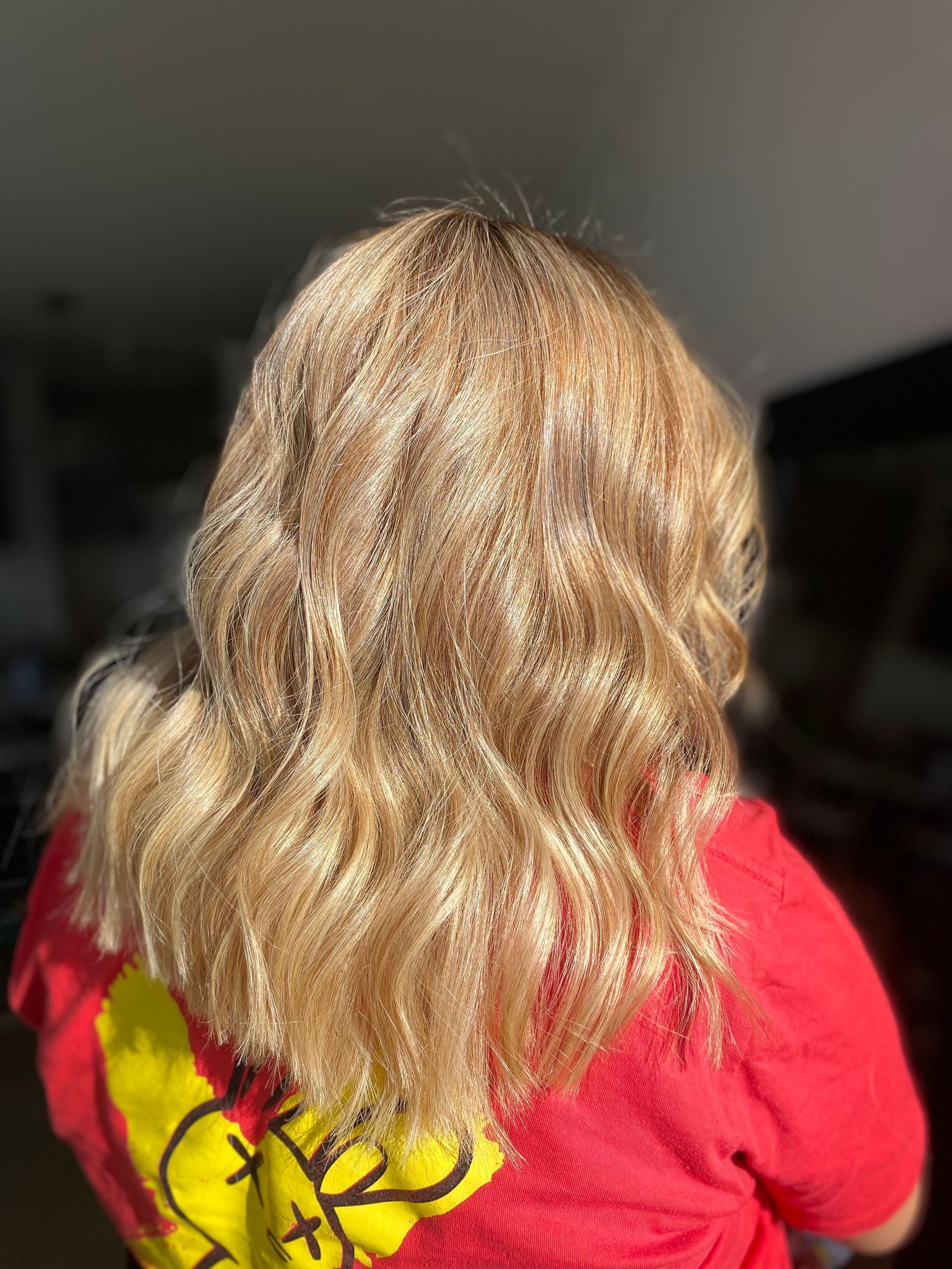 Balayage Golden Ice para darle mucho más vida e iluminación a la melena