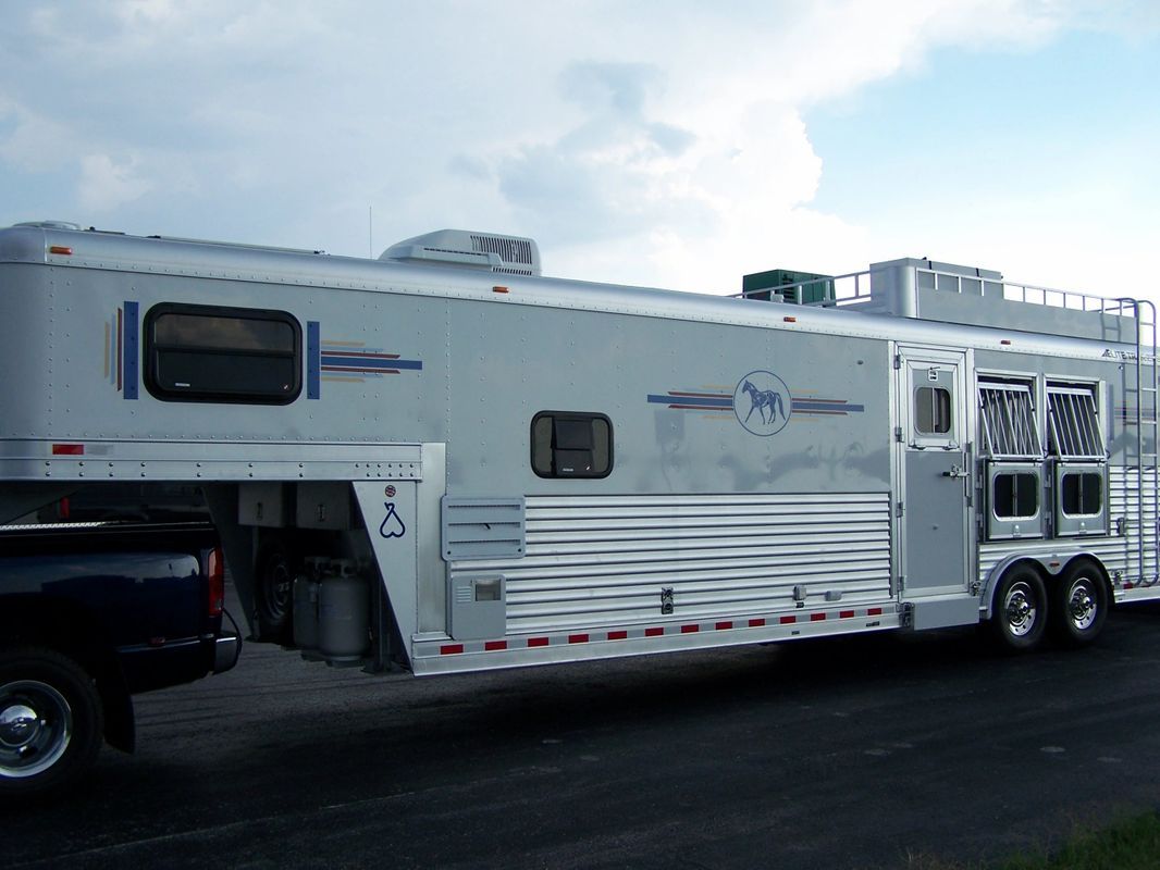 Cars and RVs Springfield, MO Stripes and Stuff
