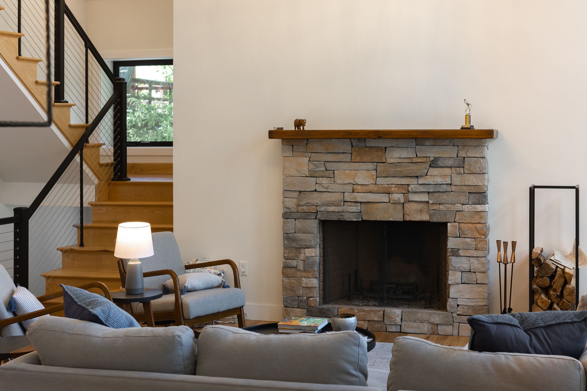 modern rustic lake house