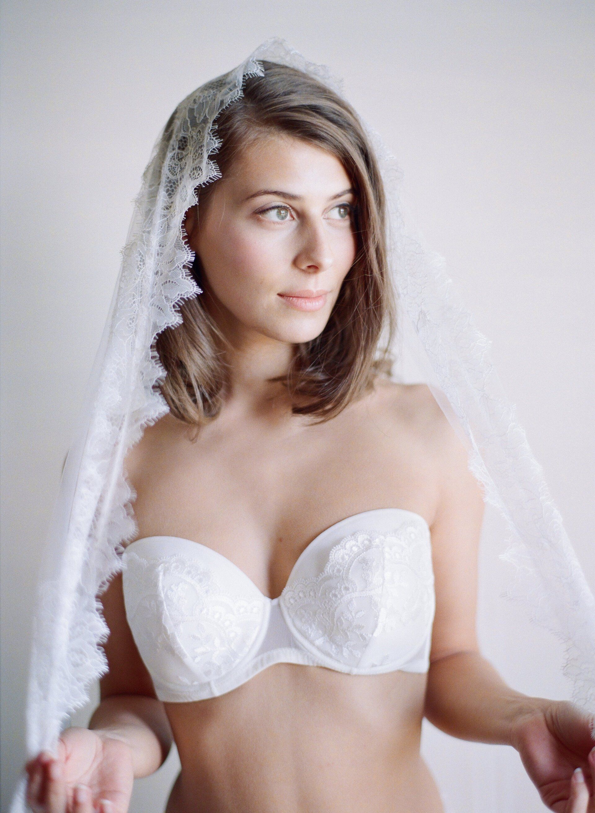 Bruidskapsel met sluier