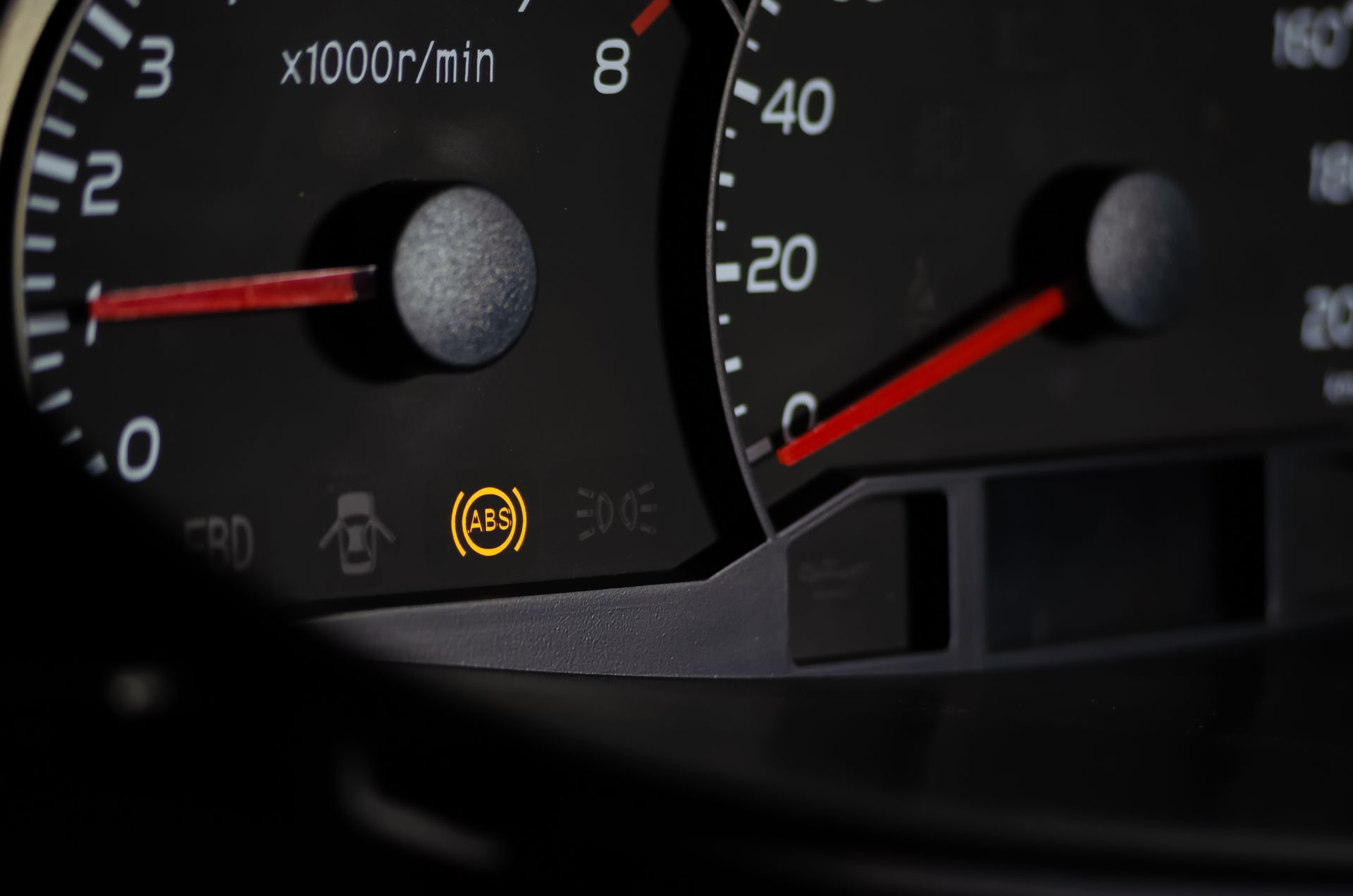 Is It Safe To Drive With The ABS Light On? | GenAuto