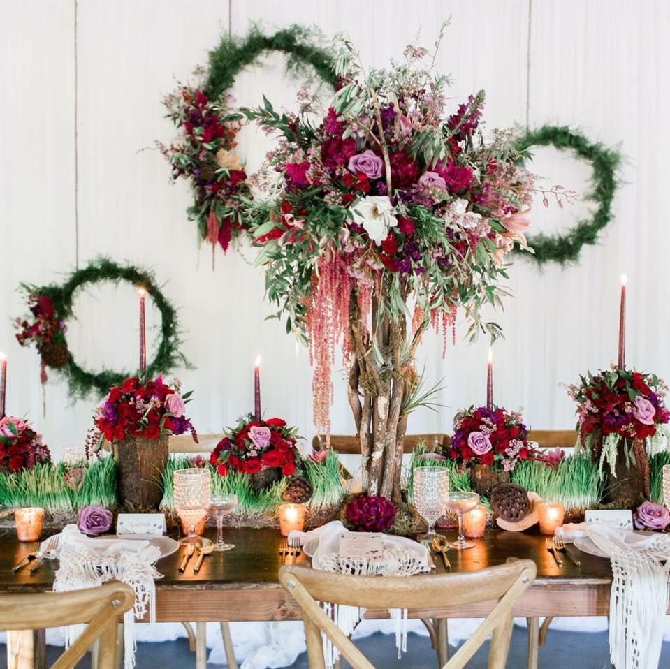 red floral arrangements for wedding